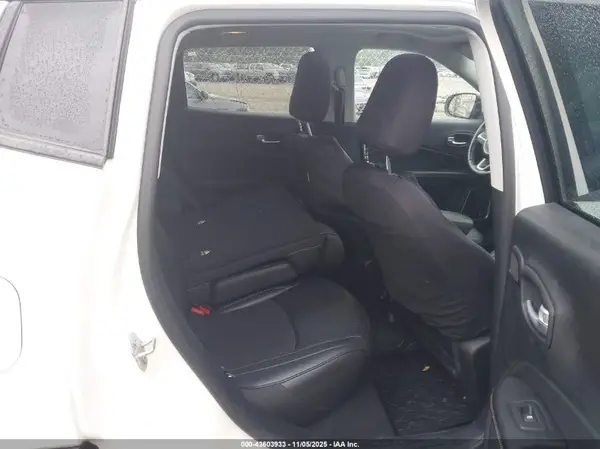 3C4NJDBB3MT569703 2021 JEEP COMPASS - Image 8