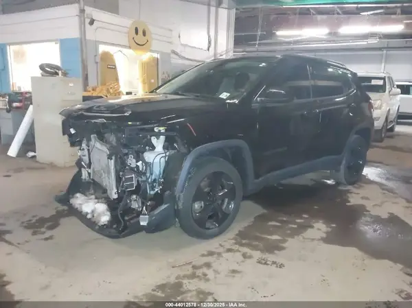 3C4NJDBB3MT569720 2021 JEEP COMPASS - Image 2