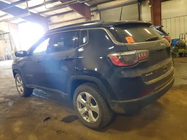 3C4NJDBB3MT575713 2021 JEEP COMPASS - Image 2