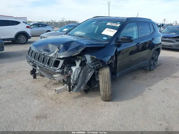 3C4NJDBB3MT578904 2021 JEEP COMPASS - Image 2