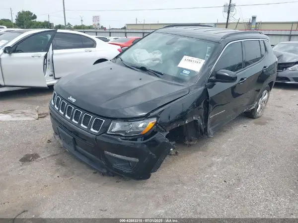 3C4NJDBB3MT588333 2021 JEEP COMPASS - Image 2