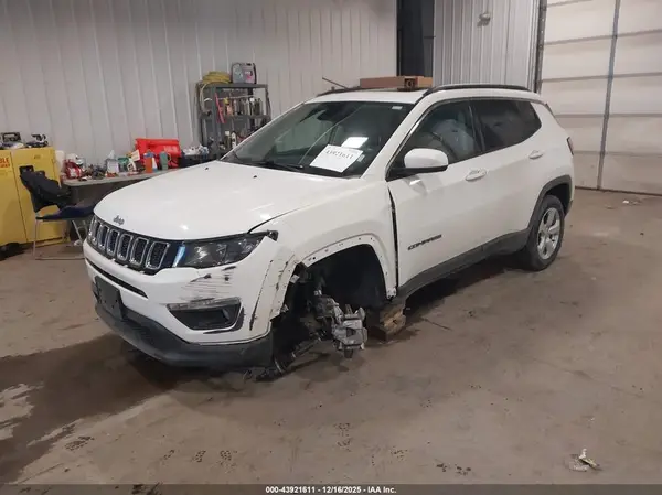 3C4NJDBB3MT598246 2021 JEEP COMPASS - Image 2