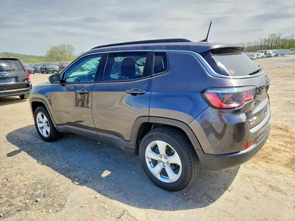 3C4NJDBB3MT599512 2021 JEEP COMPASS - Image 2