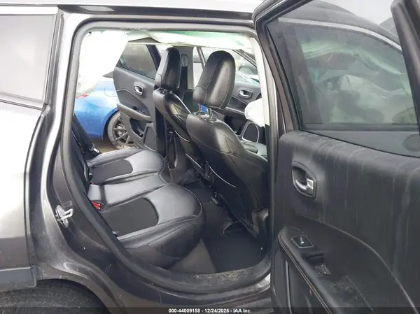 3C4NJDBB3MT601971 2021 JEEP COMPASS - Image 8