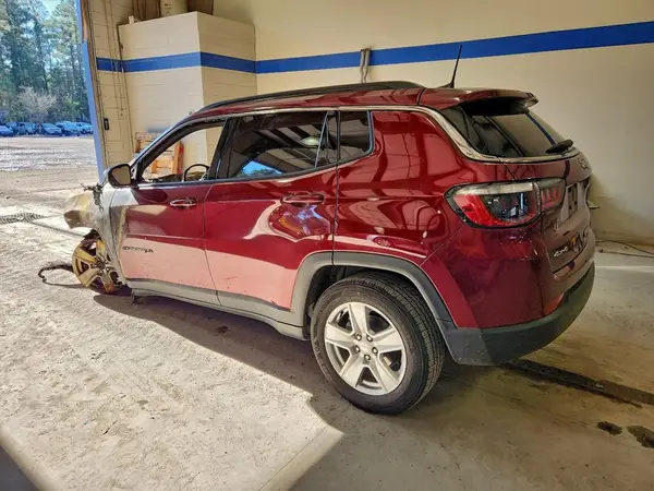 3C4NJDBB3NT110186 2022 JEEP COMPASS - Image 2