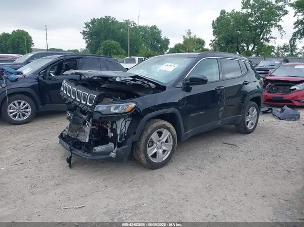 3C4NJDBB3NT113332 2022 JEEP COMPASS - Image 2