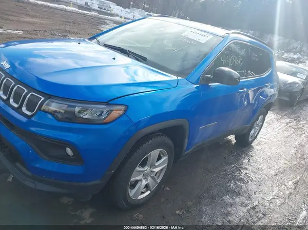 3C4NJDBB3NT116201 2022 JEEP COMPASS - Image 2