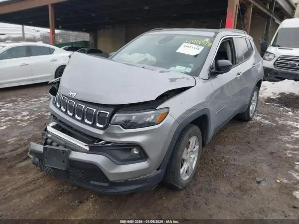 3C4NJDBB3NT170713 2022 JEEP COMPASS - Image 2