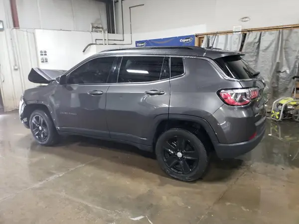 3C4NJDBB3NT180870 2022 JEEP COMPASS - Image 2