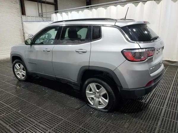 3C4NJDBB3NT182070 2022 JEEP COMPASS - Image 2