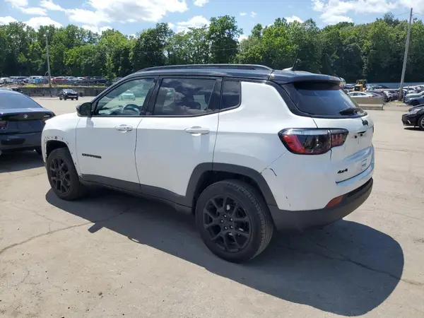 3C4NJDBB3NT185373 2022 JEEP COMPASS - Image 2