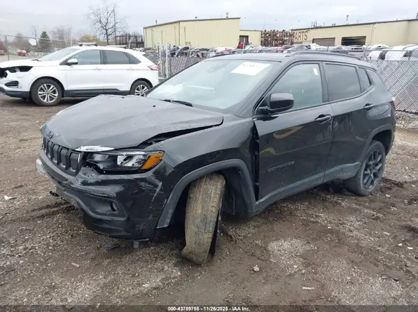 3C4NJDBB3NT196194 2022 JEEP COMPASS - Image 2