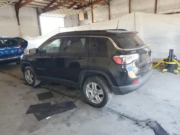 3C4NJDBB3NT207615 2022 JEEP COMPASS - Image 2