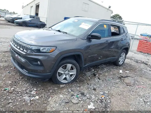 3C4NJDBB3NT215942 2022 JEEP COMPASS - Image 2