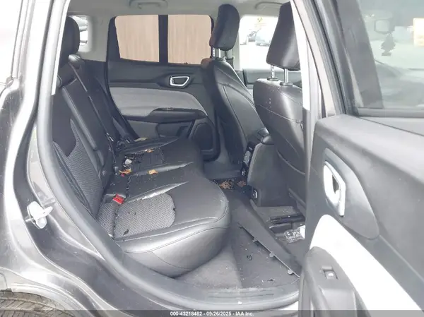 3C4NJDBB3NT215942 2022 JEEP COMPASS - Image 8