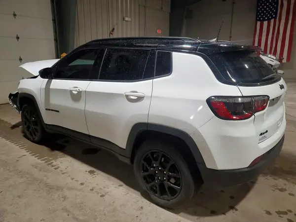 3C4NJDBB3NT222695 2022 JEEP COMPASS - Image 2