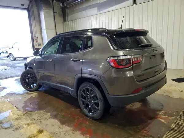 3C4NJDBB3NT226696 2022 JEEP COMPASS - Image 2