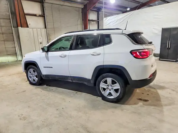 3C4NJDBB3NT236600 2022 JEEP COMPASS - Image 2