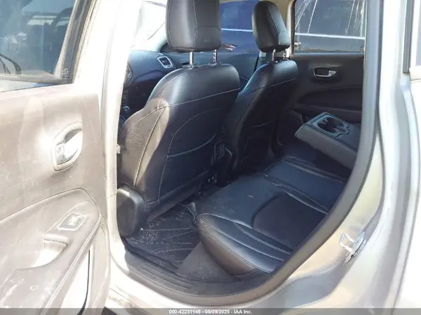 3C4NJDBB4HT629073 2017 JEEP COMPASS - Image 8