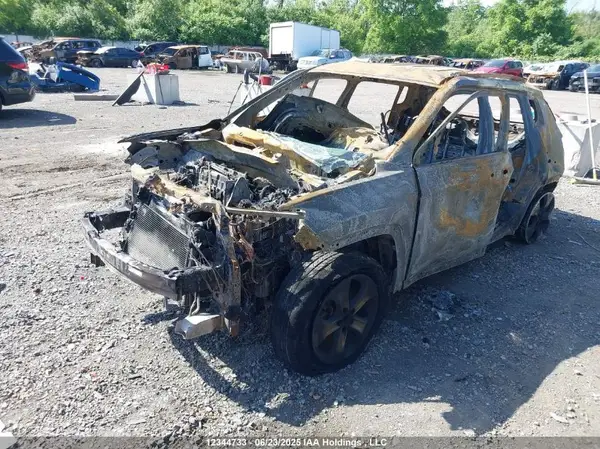 3C4NJDBB4HT631731 2017 JEEP COMPASS - Image 2