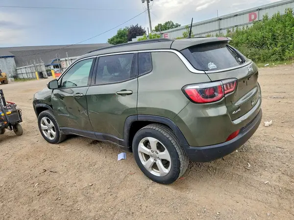 3C4NJDBB4HT647041 2017 JEEP COMPASS - Image 2