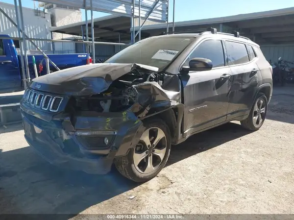 3C4NJDBB4HT667404 2017 JEEP COMPASS - Image 2