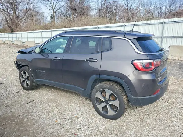 3C4NJDBB4HT667628 2017 JEEP COMPASS - Image 2