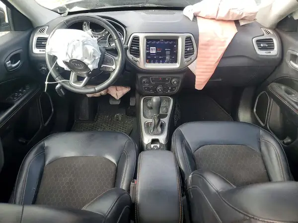 3C4NJDBB4HT667628 2017 JEEP COMPASS - Image 8