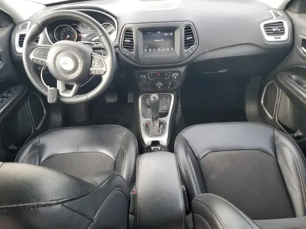 3C4NJDBB4HT672067 2017 JEEP COMPASS - Image 8
