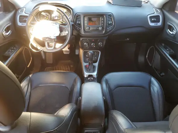 3C4NJDBB4HT674613 2017 JEEP COMPASS - Image 8