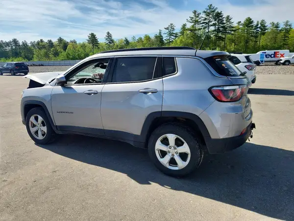 3C4NJDBB4HT680461 2017 JEEP COMPASS - Image 2