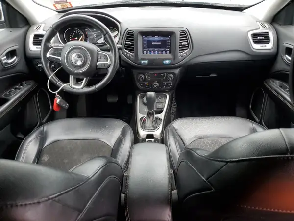 3C4NJDBB4HT689645 2017 JEEP COMPASS - Image 8