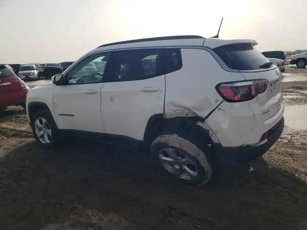 3C4NJDBB4JT100275 2018 JEEP COMPASS - Image 2