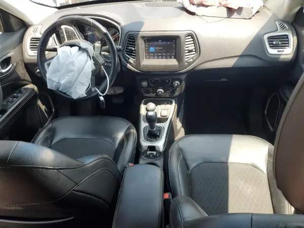 3C4NJDBB4JT112734 2018 JEEP COMPASS - Image 8