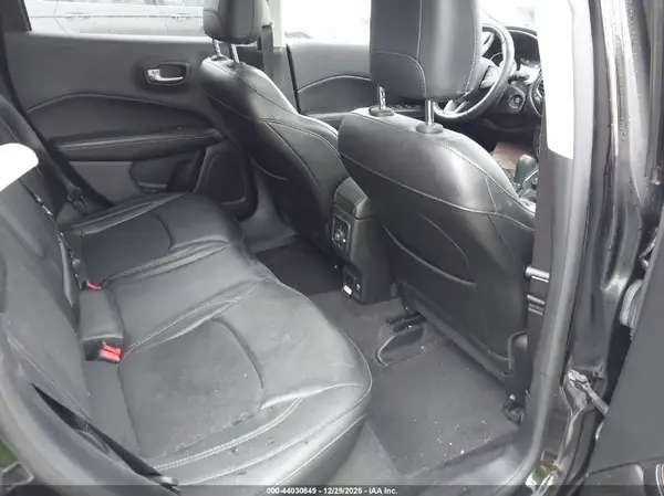 3C4NJDBB4JT113978 2018 JEEP COMPASS - Image 8
