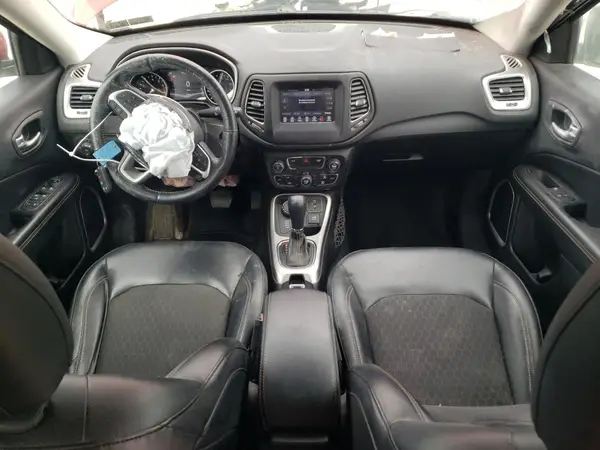 3C4NJDBB4JT115553 2018 JEEP COMPASS - Image 8