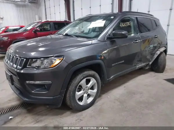 3C4NJDBB4JT115987 2018 JEEP COMPASS - Image 2
