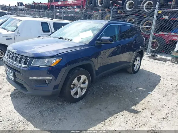 3C4NJDBB4JT116122 2018 JEEP COMPASS - Image 2