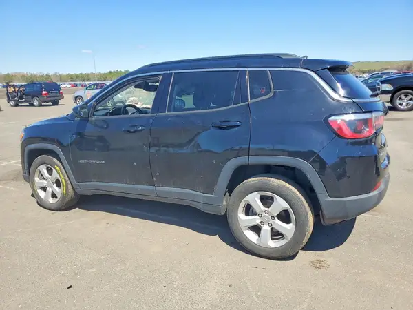 3C4NJDBB4JT117111 2018 JEEP COMPASS - Image 2