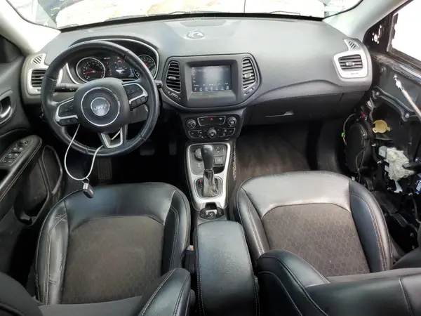 3C4NJDBB4JT139349 2018 JEEP COMPASS - Image 8