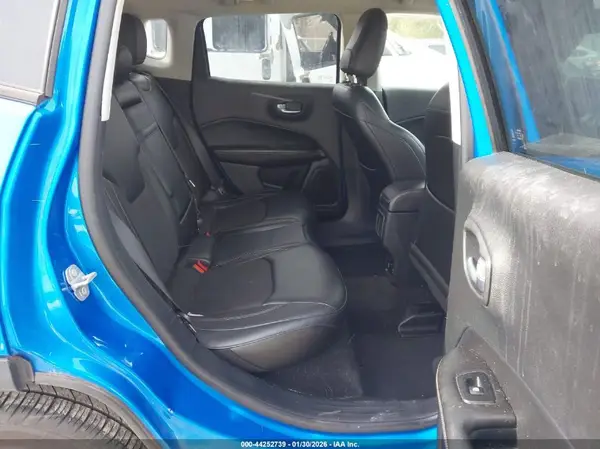 3C4NJDBB4JT146317 2018 JEEP COMPASS - Image 8
