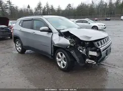 3C4NJDBB4JT150139 2018 JEEP COMPASS