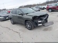 3C4NJDBB4JT153266 2018 JEEP COMPASS