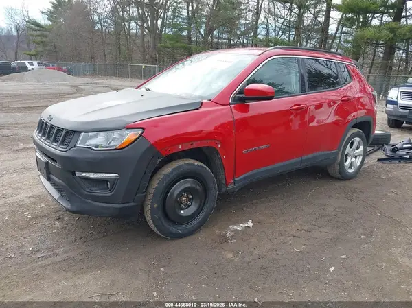 3C4NJDBB4JT154725 2018 JEEP COMPASS - Image 2