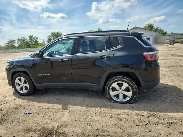 3C4NJDBB4JT155292 2018 JEEP COMPASS - Image 2