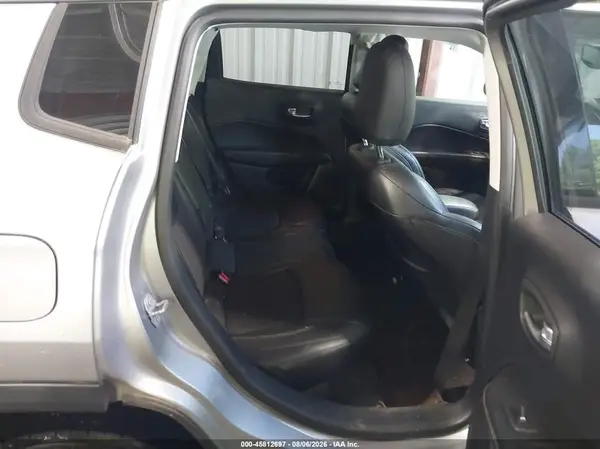 3C4NJDBB4JT161688 2018 JEEP COMPASS - Image 8