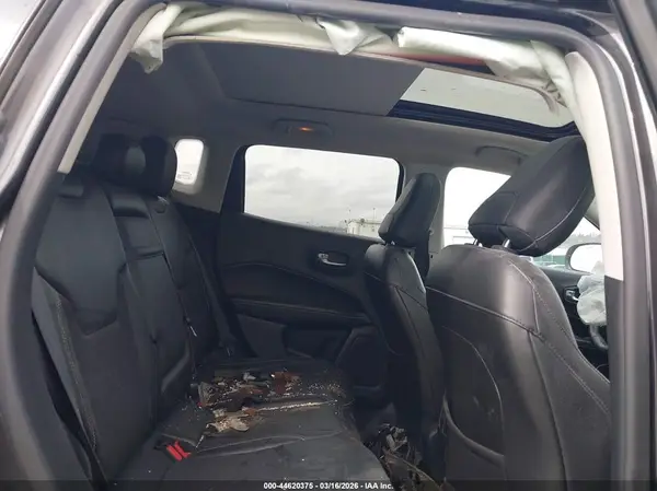 3C4NJDBB4JT161870 2018 JEEP COMPASS - Image 8