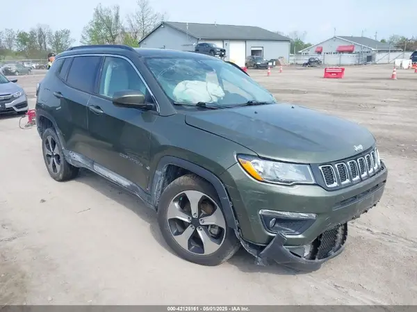 3C4NJDBB4JT176031 2018 JEEP COMPASS - Image 1