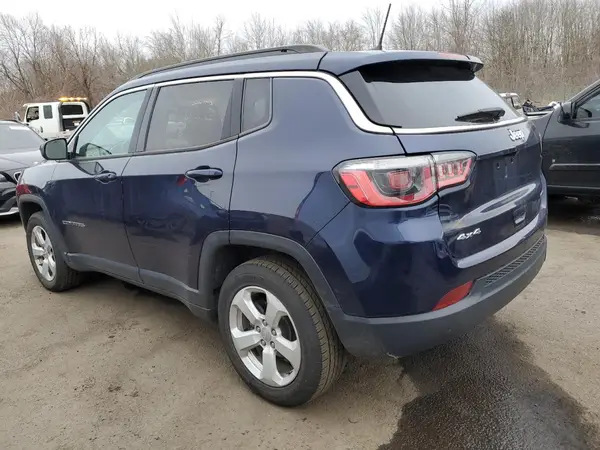 3C4NJDBB4JT177261 2018 JEEP COMPASS - Image 2