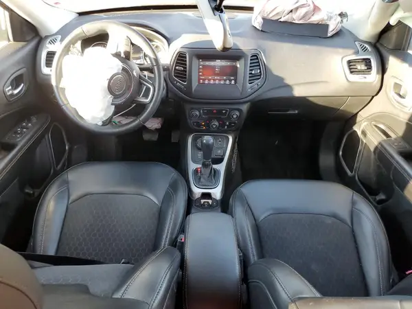 3C4NJDBB4JT178541 2018 JEEP COMPASS - Image 8